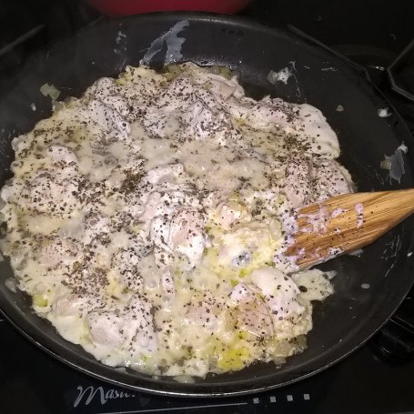 Krok 5 - Tagliatelle z indykiem, gorgonzolą i brokułami foto