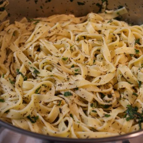 Krok 5 - Tagliatelle z krewetkami foto