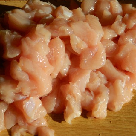 Krok 2 - Tagliatelle z kurczakiem w sosie serowo-śmietanowym foto