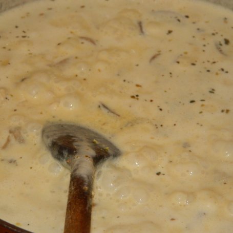Krok 4 - Tagliatelle z kurczakiem w sosie serowo-śmietanowym foto