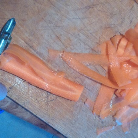 Krok 2 - Tagliatelle z marchewki w towarzystwie kalafiora i papryczki :) foto