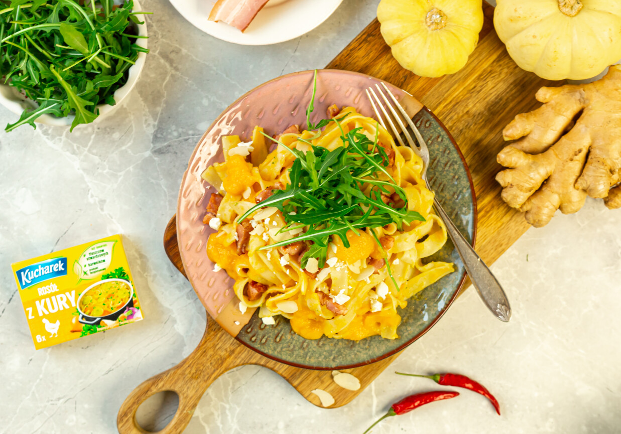Tagliatelle z musem z dyni na bulionie Kucharek foto