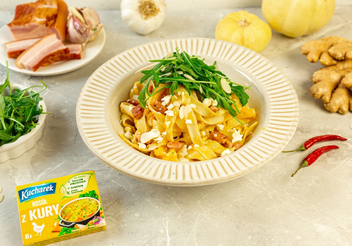 Tagliatelle z musem z dyni na bulionie Kucharek foto