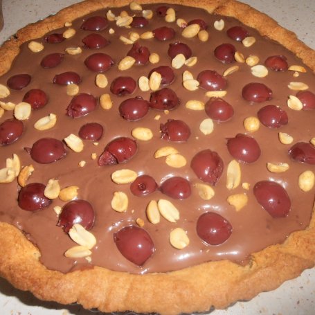 Krok 5 - Tarta czekoladowa z wiśniami foto