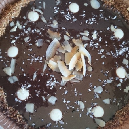 Krok 3 - Tarta kokosowo-migdałowa z kremem czekoladowym foto