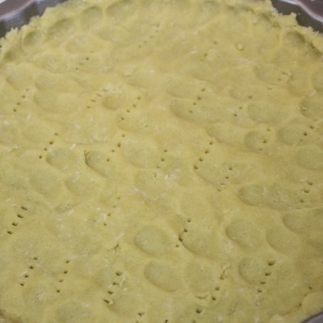 Krok 2 - Tarta kokosowo-migdałowa z truskawkami foto