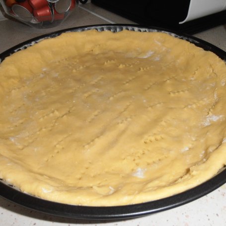 Krok 2 - Tarta rabarbarowa tonąca w orzeszkach foto