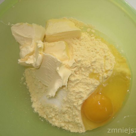 Krok 2 - Tarta z białym serem i prażonymi jabłkami z cynamonem foto