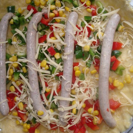 Krok 5 - Tarta z Bratwurstem i papryką foto