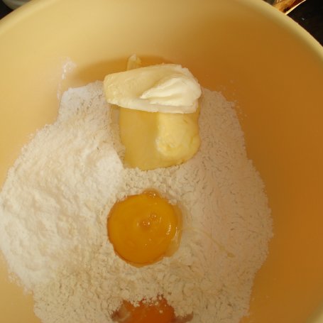 Krok 1 - Tarta z brzoskwiniami i bezą foto