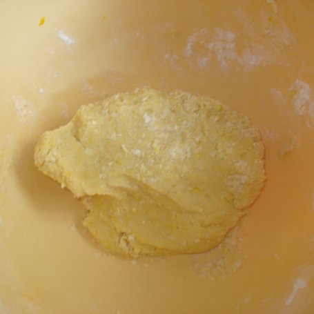 Krok 2 - Tarta z brzoskwiniami i bezą foto