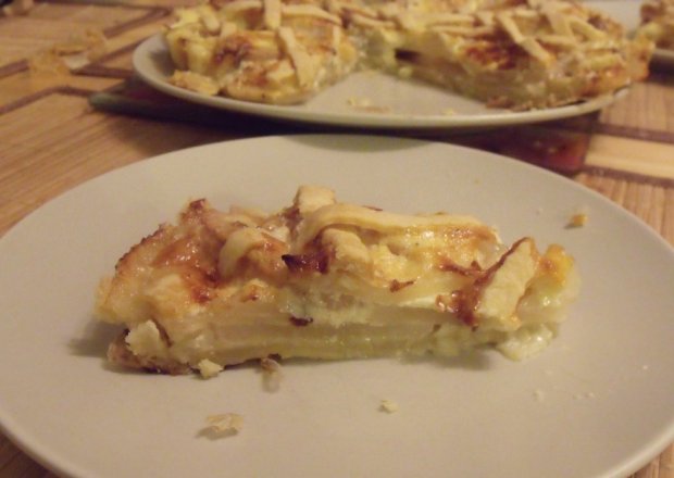 Fotografia przedstawiająca Tarta z gruszkami i gorgonzolą