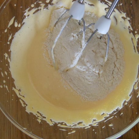 Krok 4 - Tarta z kremem z ricotty i karmelizowaną gruszką foto