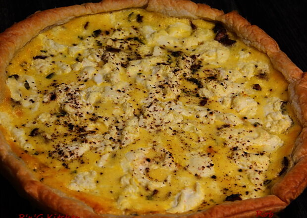Fotografia przedstawiająca Tarta z kurkami i serem ricotta