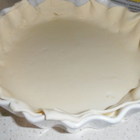 Krok 1 - Tarta z makaronem i szparagami na cieście francuskim foto