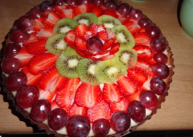 Fotografia przedstawiająca Tarta z owocami