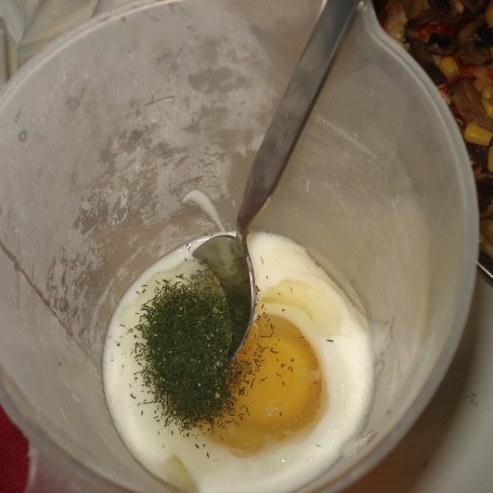 Krok 5 - Tarta z pieczarkami i Camembertem foto