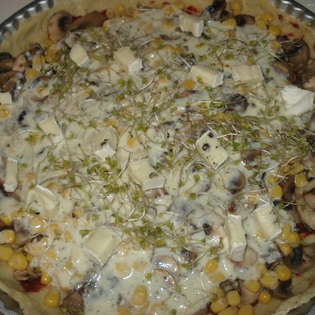 Krok 6 - Tarta z pieczarkami i Camembertem foto