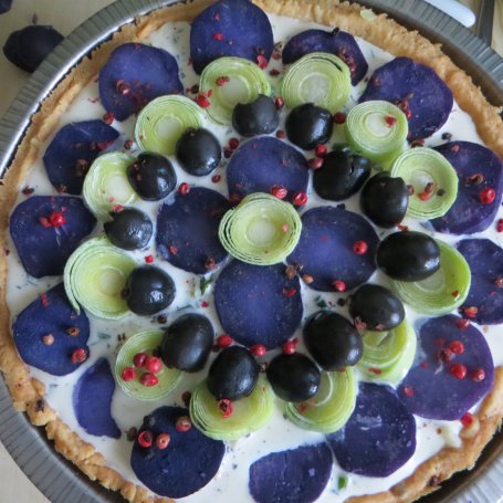 Krok 5 - Tarta z porem i fioletowymi ziemniakami foto
