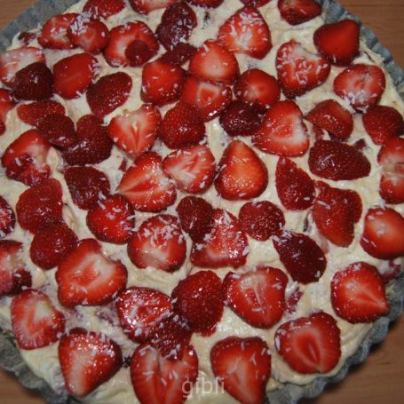 Krok 8 - Tarta z truskawkami foto