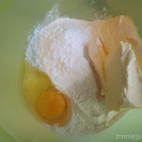 Krok 1 - Tarta z truskawkami foto