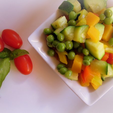 Krok 1 - Tarta z warzywami na cieście francuskim foto