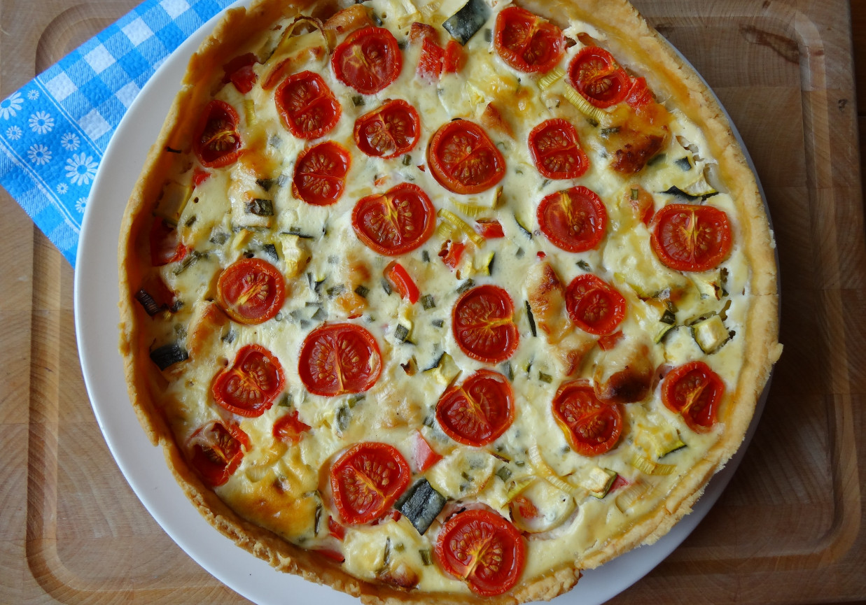 Tarta z warzywami na kruchym spodzie DoradcaSmaku.pl