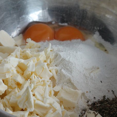 Krok 1 - Tarta z żurkiem foto