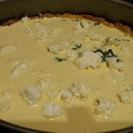 Krok 5 - Tarta ze szpinakiem, brokułami i pietruszką foto