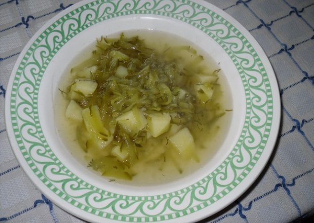 Fotografia przedstawiająca Tarta zupa ogórkowa
