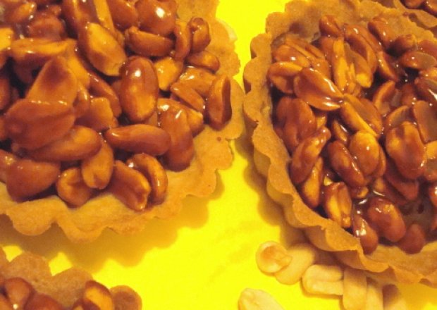 Fotografia przedstawiająca Tartaletki orzechowo-karmelowe