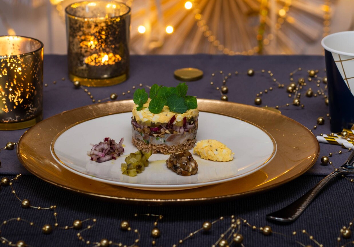 Tatar ze śledzia foto