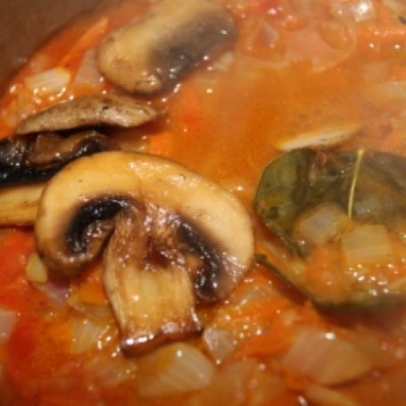 Krok 6 - Tilapia w sosie warzywnym na ciepło foto