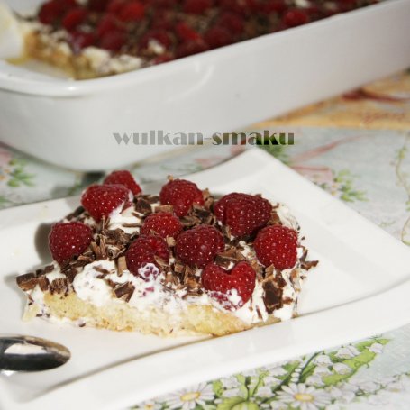 Krok 4 - Tiramisu z malinami foto