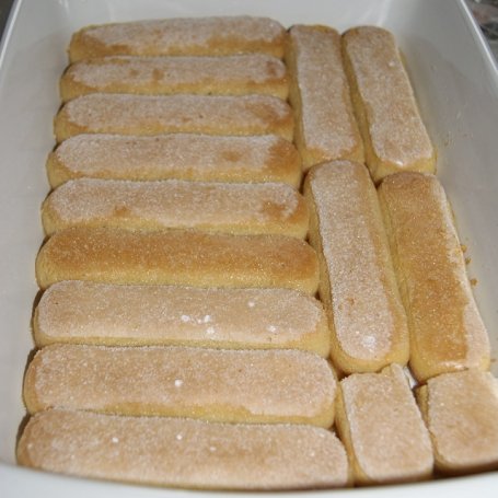 Krok 2 - Tiramisu z malinami foto
