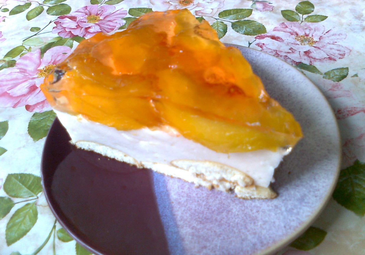 Torcik brzoskwiniowy bez pieczenia foto