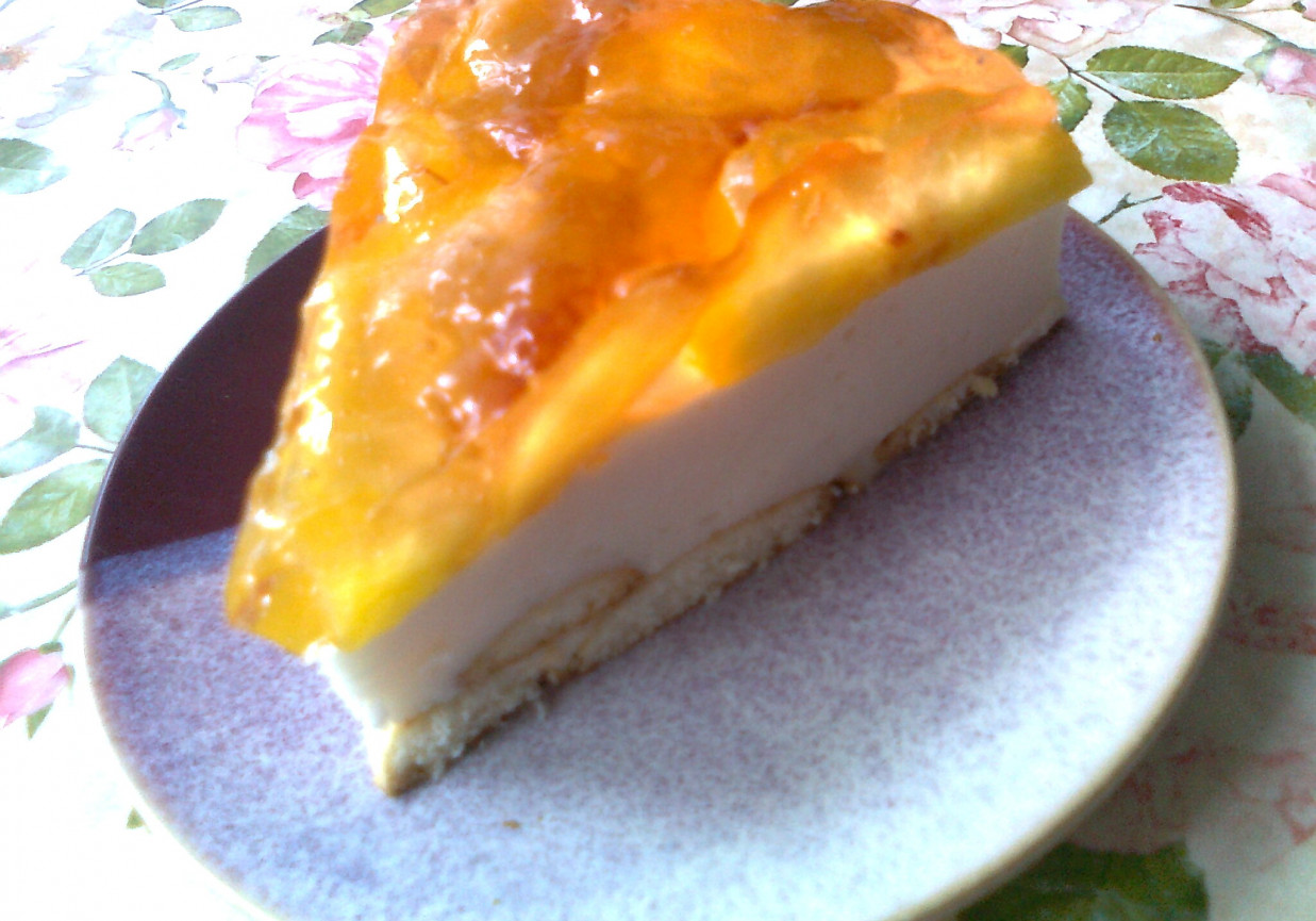 Torcik brzoskwiniowy bez pieczenia foto