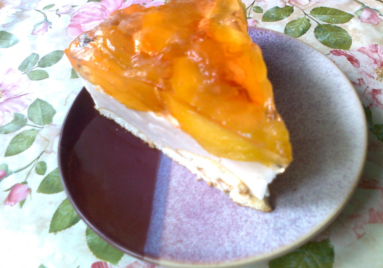 Torcik brzoskwiniowy bez pieczenia foto