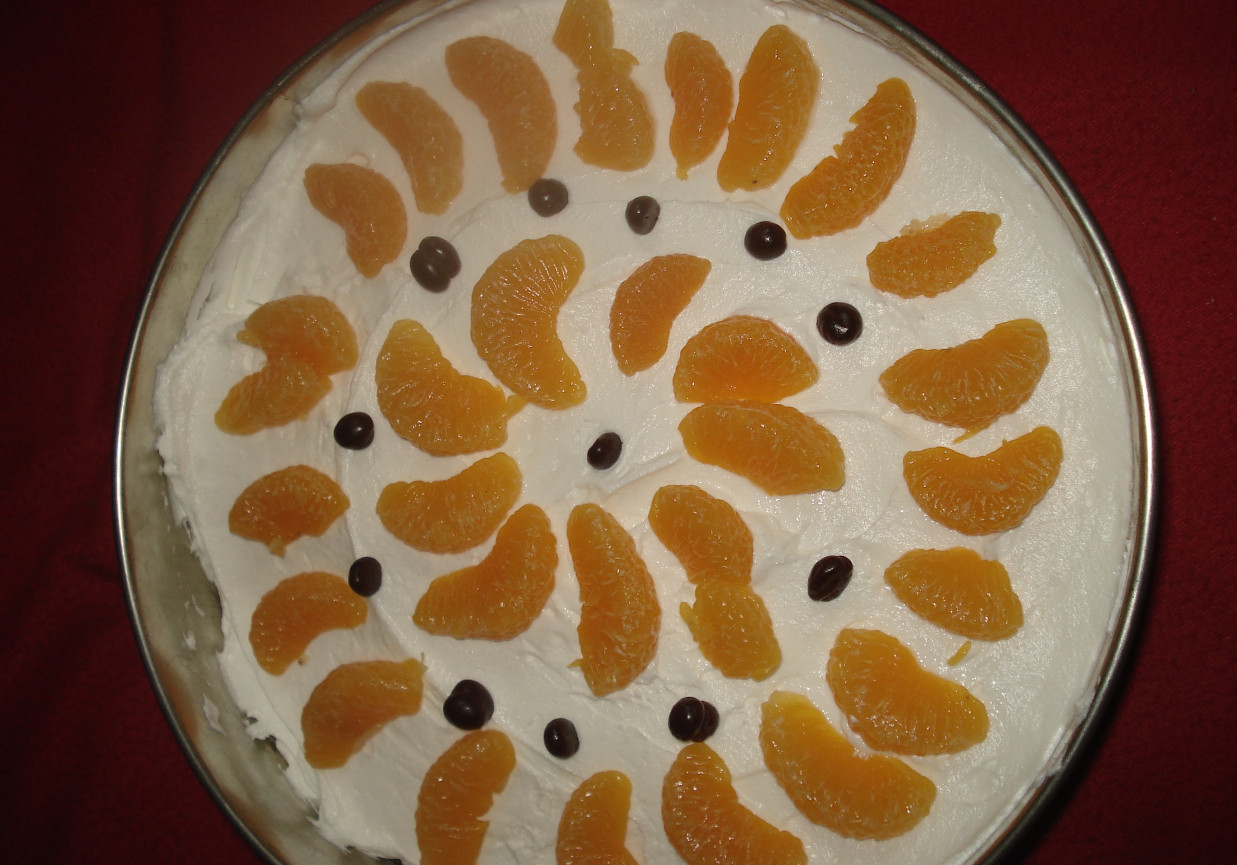 Torcik jogurtowy z mandarynkami  foto