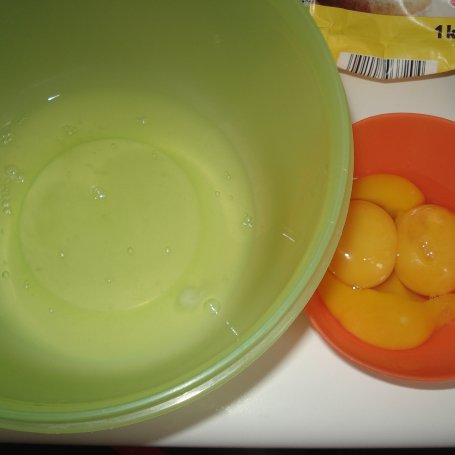Krok 1 - Torcik jogurtowy z mandarynkami  foto