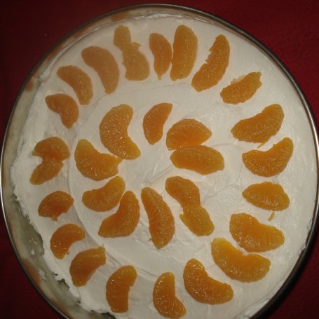 Krok 11 - Torcik jogurtowy z mandarynkami  foto