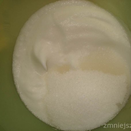 Krok 3 - Torcik jogurtowy z mandarynkami  foto