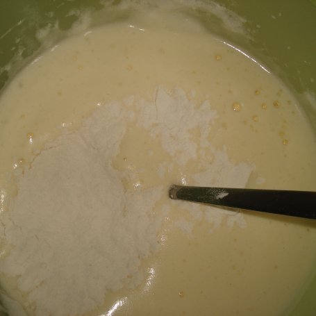 Krok 5 - Torcik jogurtowy z mandarynkami  foto