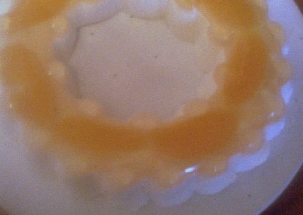 Fotografia przedstawiająca Torcik jogurtowy z pomarańczami