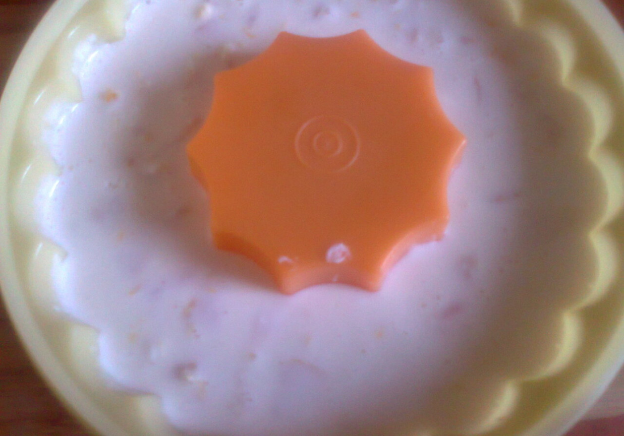 Torcik jogurtowy z pomarańczami foto