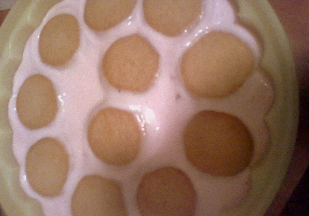 Torcik jogurtowy z truskawkami 2 foto