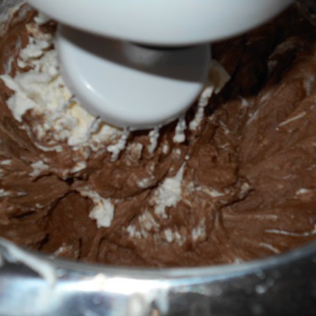 Krok 14 - Torcik makaronowy z czekoladą i galaretką foto