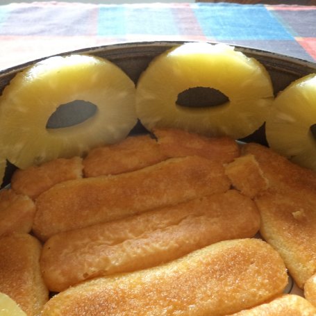Krok 2 - Torcik z ananasem na zimno foto