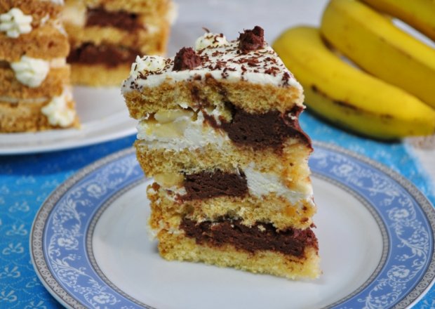Fotografia przedstawiająca Tort bananowo-czekoladowy