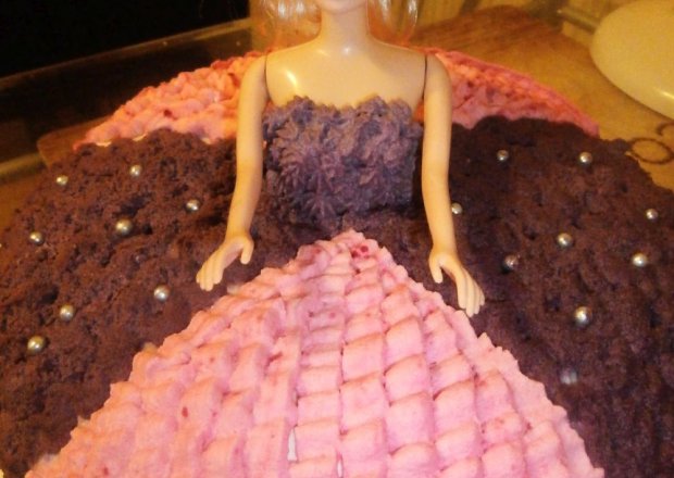 Fotografia przedstawiająca Tort Barbie